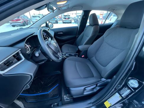 Used 2021 Toyota Corolla LE image 11