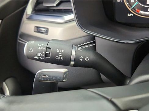 Used 2025 Jaguar F-PACE R-Dynamic S image 40