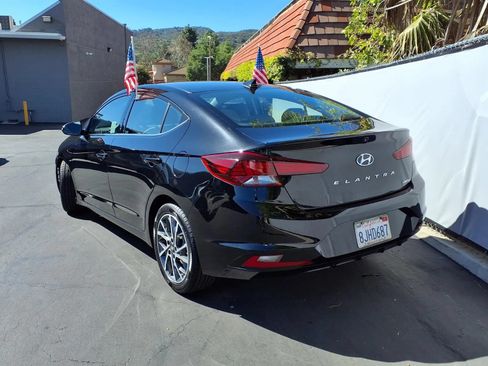 Used 2019 Hyundai Elantra Limited FWD image 4