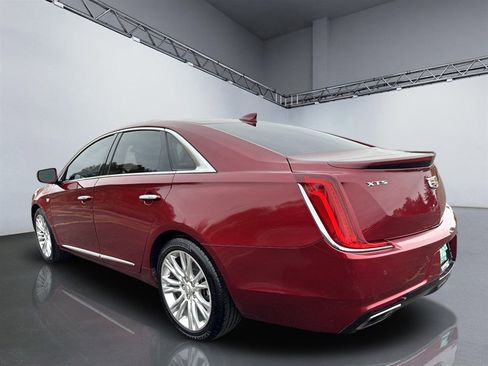 Used 2019 Cadillac XTS Luxury image 5