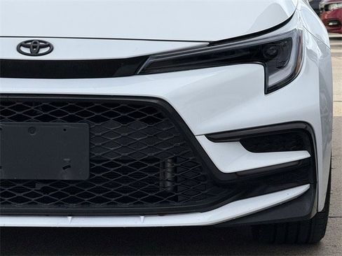 Used 2025 Toyota Corolla SE image 9