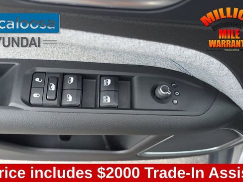 Used 2024 Jeep Compass Latitude AWD/4WD image 13