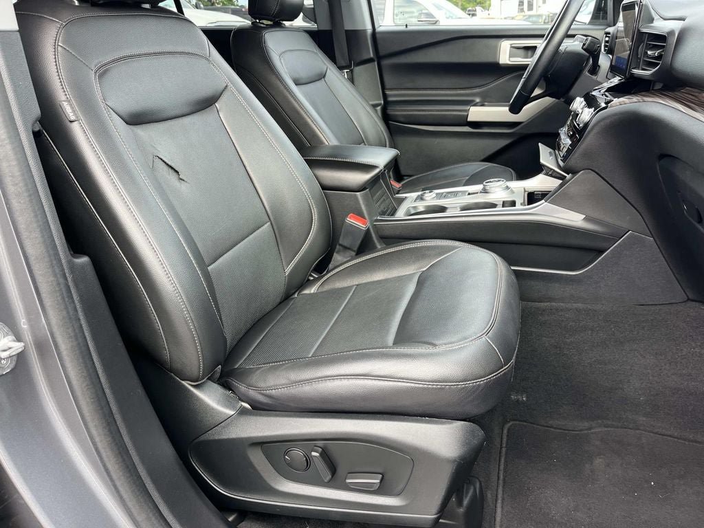 Used 2022 Ford Explorer Limited AWD/4WD image 27