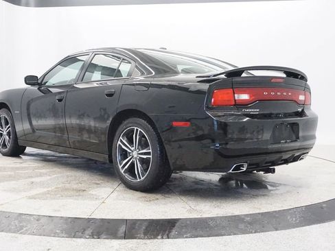 Used 2014 Dodge Charger R/T image 3