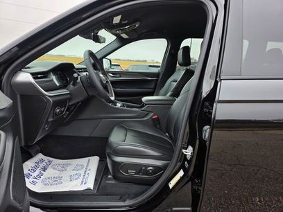 Used 2025 Jeep Grand Cherokee L Limited w/ Black Appearance Package