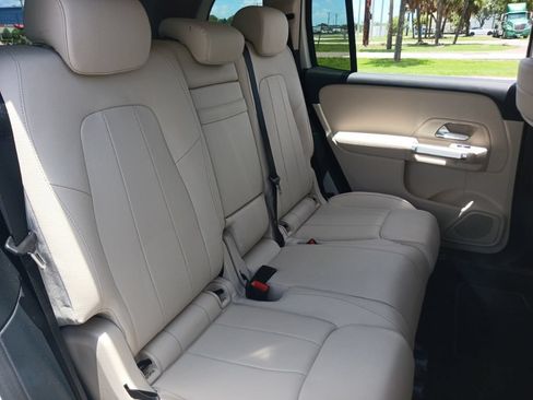Used 2021 Mercedes-Benz GLB 250 4MATIC image 18