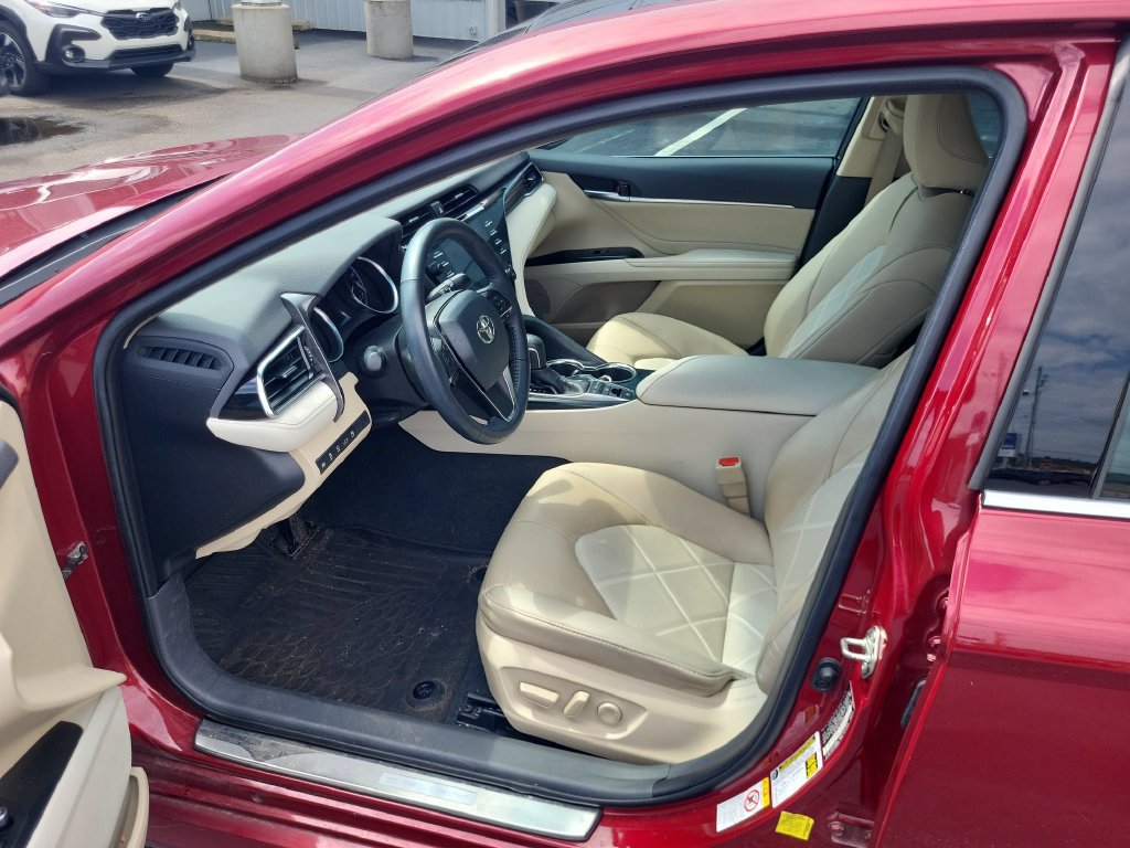 Used 2018 Toyota Camry XLE w/ Driver Assist Package FWD image 9