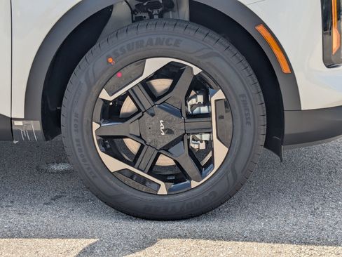 New 2026 Kia Sportage S AWD/4WD image 11