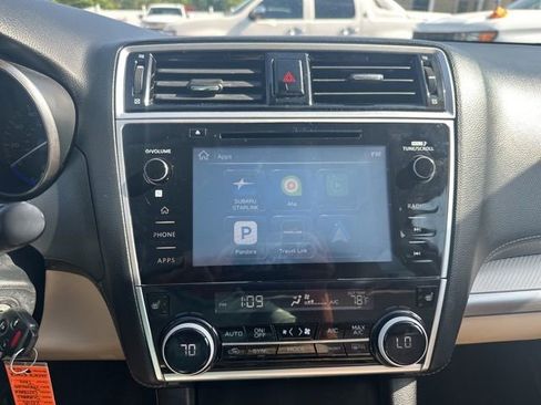Used 2018 Subaru Outback 2.5i Premium image 16