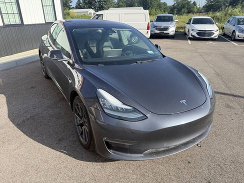 Used 2018 Tesla Model 3 Long Range AWD/4WD image 4