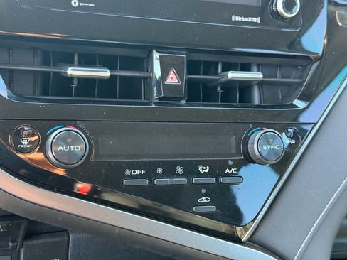 Used 2023 Toyota Camry SE image 18