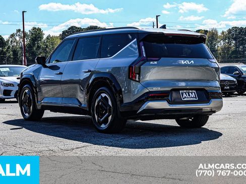 Used 2024 Kia EV9 Land image 7