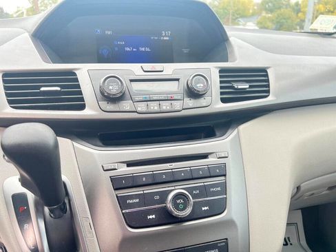 Used 2016 Honda Odyssey LX image 16