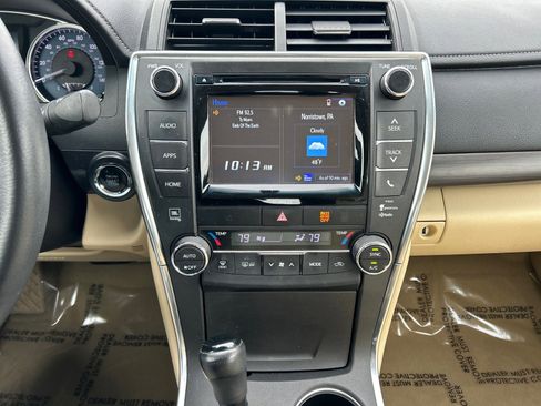 Used 2017 Toyota Camry XLE image 24