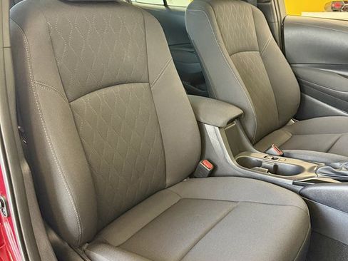 Used 2025 Toyota Corolla LE FWD image 16
