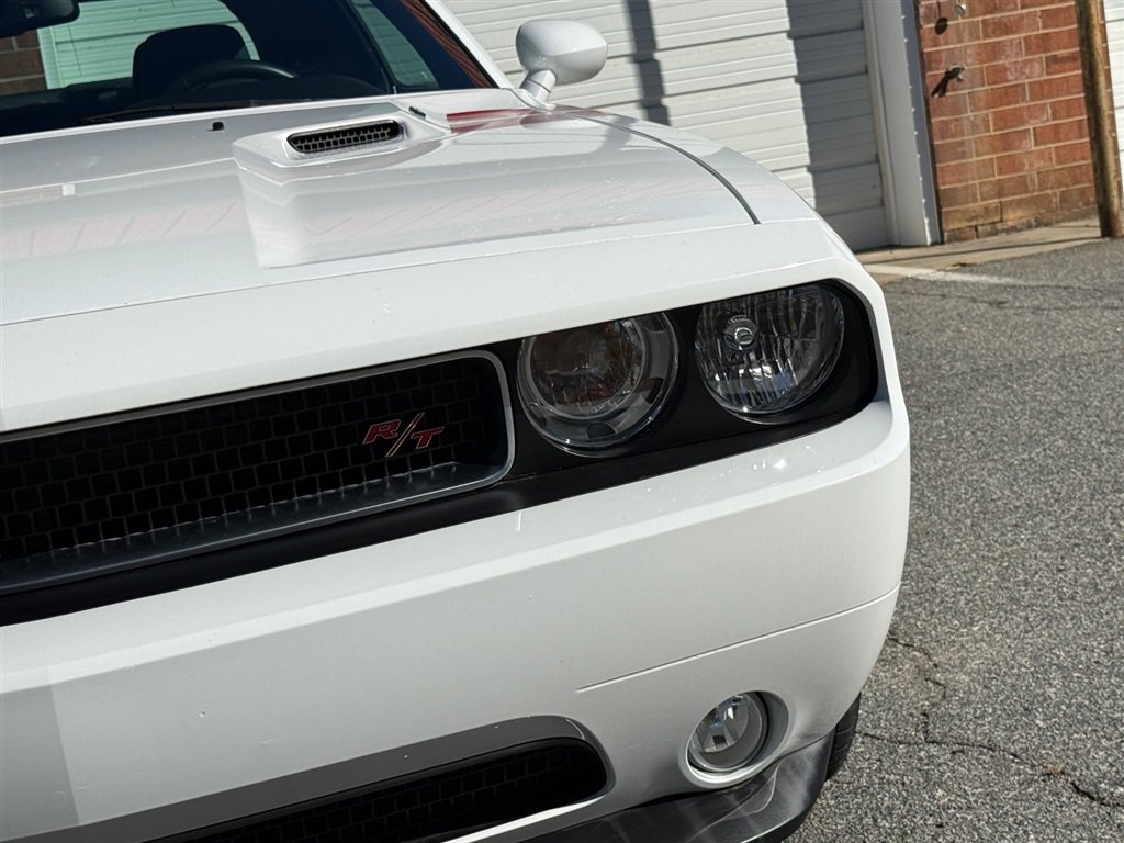 Used 2012 Dodge Challenger R/T RWD image 12