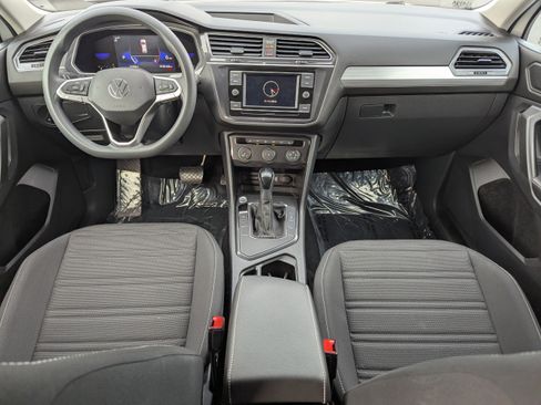 Used 2022 Volkswagen Tiguan S image 13
