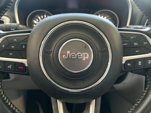 Used 2020 Jeep Compass Latitude FWD image 23