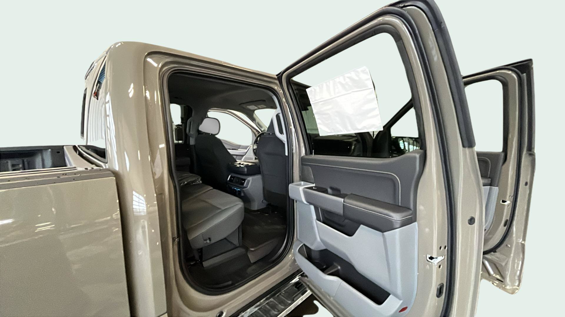 Used 2025 Ford F150 XLT w/ Equipment Group 302A MID AWD/4WD image 18
