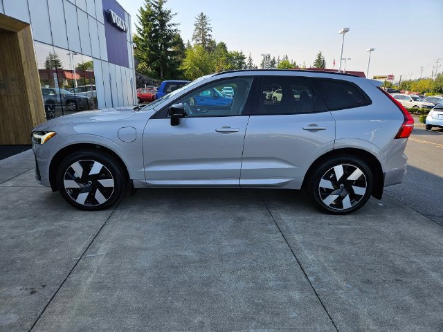 Certified 2024 Volvo XC60 T8 Plus w/ Protection Package Premier AWD/4WD image 8