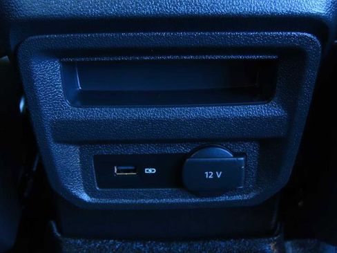 Used 2019 Volkswagen Tiguan SEL Premium image 23