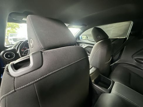 Used 2018 Chevrolet Camaro LT RWD image 23