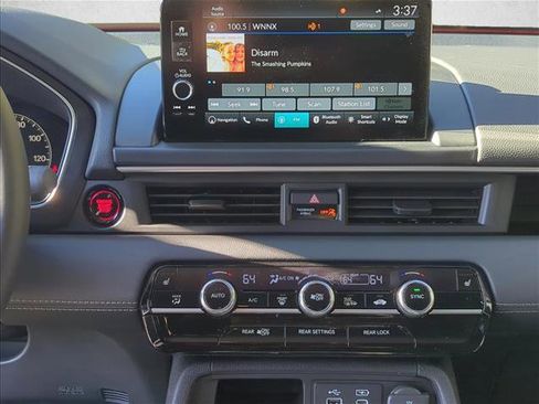 New 2025 Honda Pilot Touring image 13