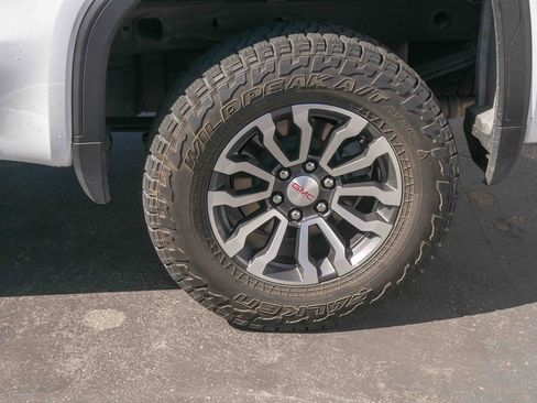 Used 2023 GMC Sierra 1500 AT4 w/ AT4 Premium Package AWD/4WD image 6