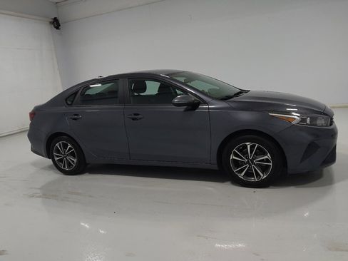 Used 2023 Kia Forte LXS w/ LXS Technology Package FWD image 11