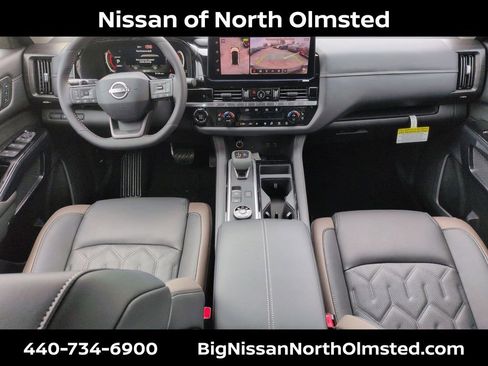 New 2026 Nissan Pathfinder Platinum image 17