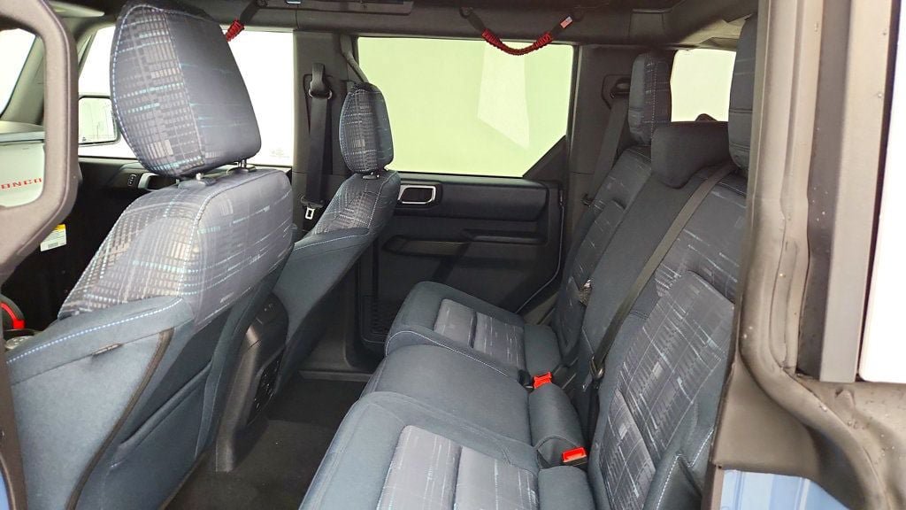 Used 2023 Ford Bronco Heritage Edition AWD/4WD image 21