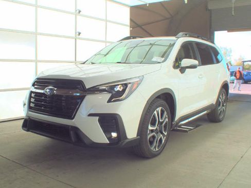 Used 2023 Subaru Ascent Limited AWD/4WD image 4