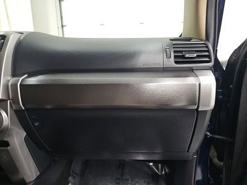 Used 2020 Toyota 4Runner SR5 Premium AWD/4WD image 38