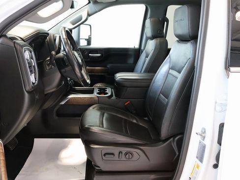 Certified 2023 GMC Sierra 3500 Denali w/ Denali Ultimate Package image 14