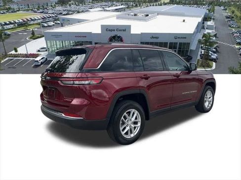Certified 2024 Jeep Grand Cherokee Laredo X AWD/4WD image 18