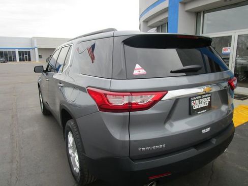 Used 2020 Chevrolet Traverse LT image 3