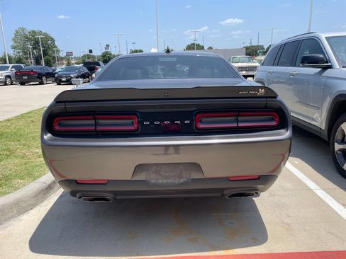 Used 2021 Dodge Challenger R/T Scat Pack w/ Plus Package RWD image 5