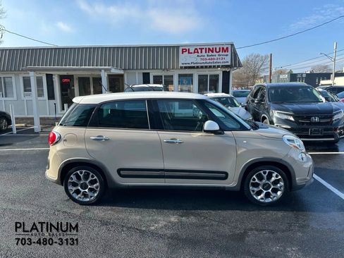 Used 2016 FIAT 500L Trekking image 2