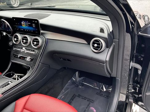 Used 2021 Mercedes-Benz GLC 300 GLC 300 image 19