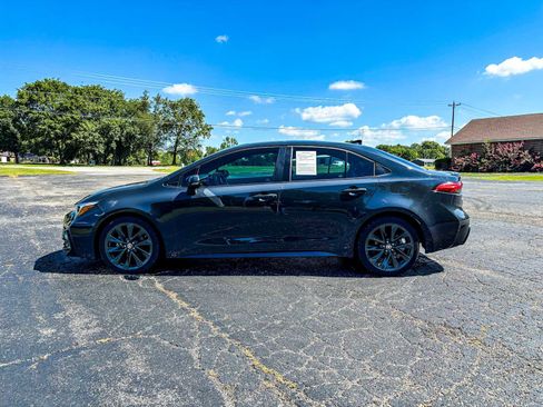 Used 2023 Toyota Corolla XSE image 4