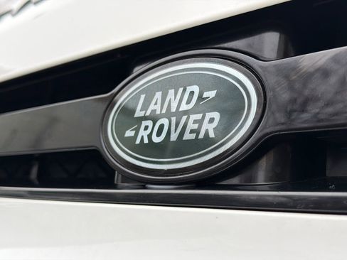 Used 2021 Land Rover Defender 110 S image 9