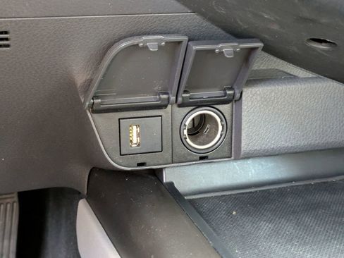 Used 2022 Toyota Camry LE image 25