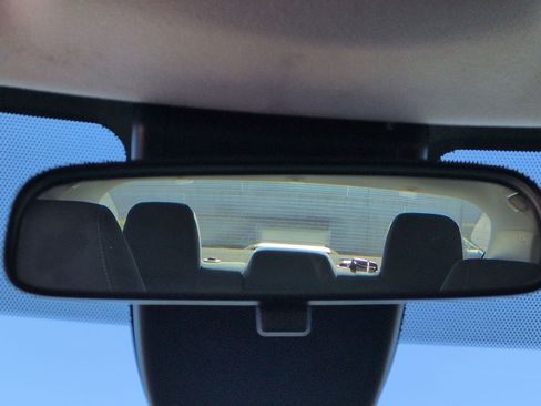 Used 2020 Toyota Corolla LE image 26