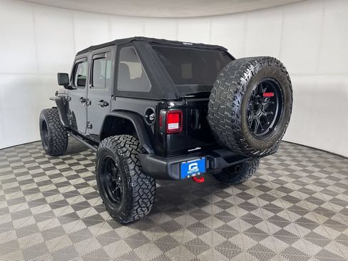 Used 2022 Jeep Wrangler Unlimited Sport AWD/4WD image 5