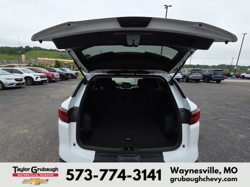 Used 2025 Chevrolet Blazer LT AWD/4WD image 31