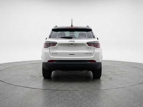 Used 2025 Jeep Compass Trailhawk image 7