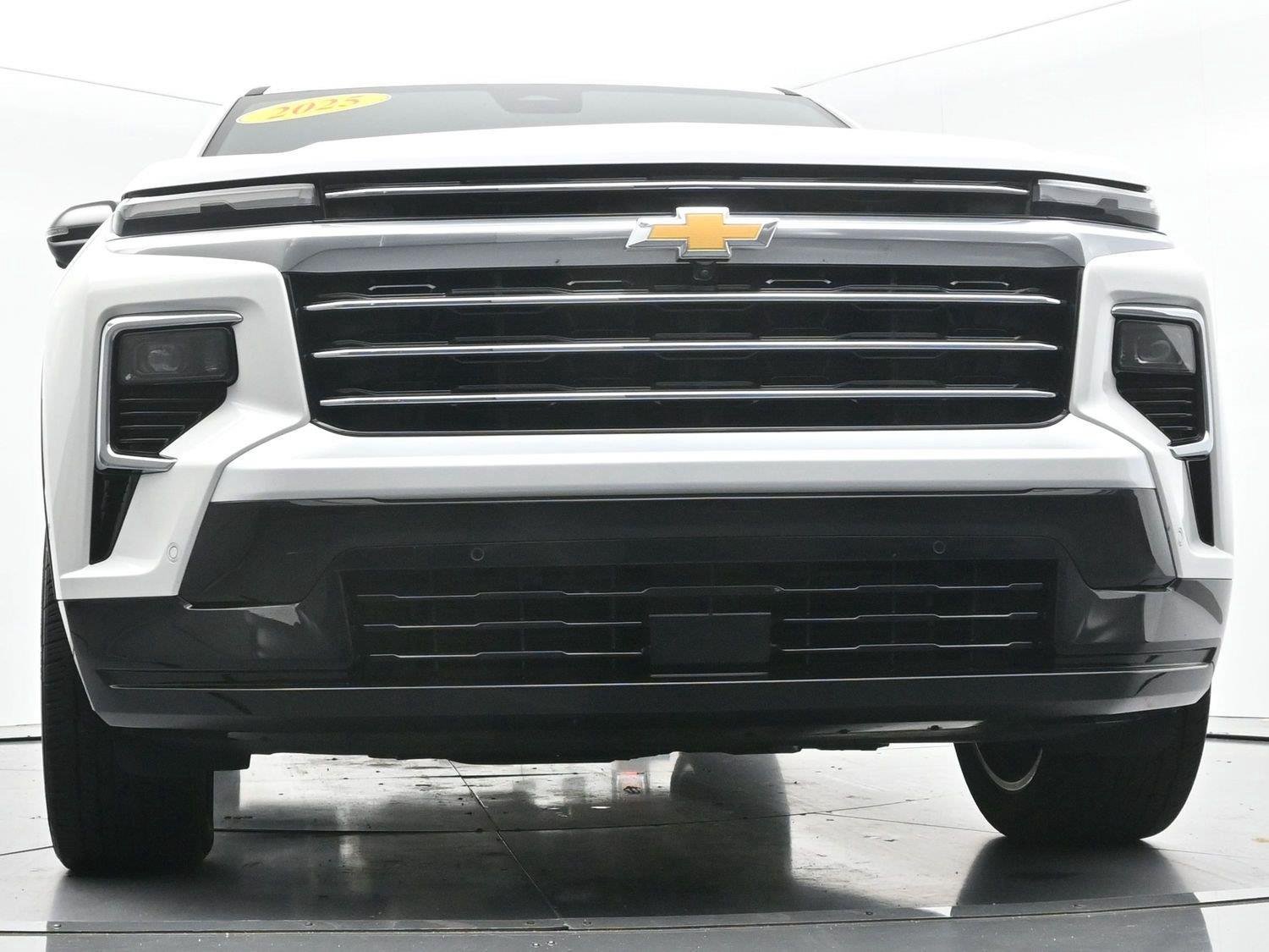Used 2025 Chevrolet Traverse High Country FWD image 50