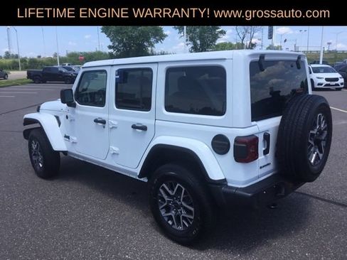 Used 2026 Jeep Wrangler Unlimited Sahara AWD/4WD image 6