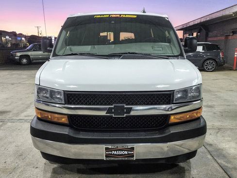 Used 2020 Chevrolet Express 3500 LT w/ LT Preferred Equipment Group image 8