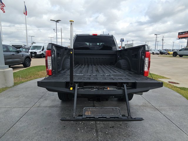 Certified 2019 Ford F250 Platinum w/ Platinum Ultimate Package AWD/4WD image 8